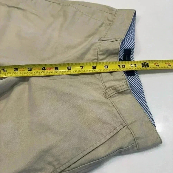 Boys 2 pcs outfit Izod button up shirt sz 14 & Tommy Hilfiger khaki sz 12 - Picture 8 of 11